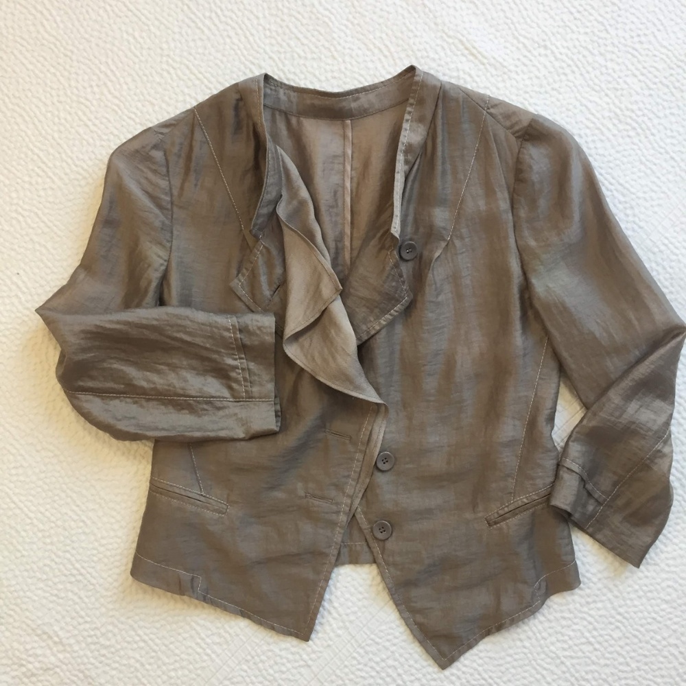 Subtle Gold Bronze Cropped Blazer - Picture 4 of 8